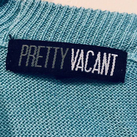 Adorable Turquoise “Kiss me Quick” Sweater! - Picture 4 of 7